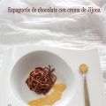 Espaguetis de chocolate con crema de Jijona