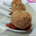 Cucharillas de albóndigas con salsa de pisto al[...]