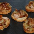 Tostas de foie con manzana caramelizada al[...]