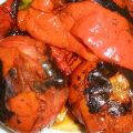 Pimientos asados con salsa de tomate