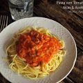 Espagueti con Tomate Casero Atún y Aceitunas