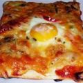 Pizza de jamón y huevo