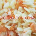 Trocear patatas y zanahorias, para ensaladilla,[...]