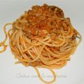 Espaguetis con salsa especial o de[...]