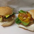 HAMBURGUESAS DE POLLO Y AGUACATE CON mango