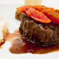 Salsas de vino tinto y mantequilla para carnes[...]