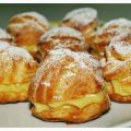 Profiteroles de crema pastelera