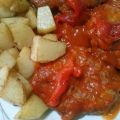 FILETES RUSOS CON TOMATE Y PIMIENTOS ASADOS