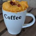 Mug cake de chorizo , bacon y queso