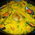 PAELLA CON CONEJO Y MARISCO