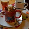 Mug Cake Fit con crema de cacahuete