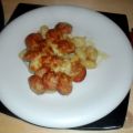 GNOQUIS CON SALCHICHAS Y SALSA PERRINS