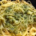 SPAGUETTIS AL PESTO (con y sin Thermomix)