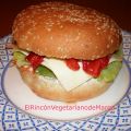 Pan de Hamburguesa con pimiento rojo asado