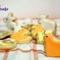 Galletas de naranja decoradas con glasa.[...]