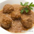 Albóndigas al vino tinto