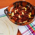 Queso fundido con chorizo