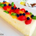 Mousse de melocotón y frutos rojos