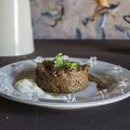 CARRILLERA DE TERNERA GLASEADA CON CREMA LIGERA[...]
