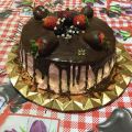 TARTA RED VELVET CON CREMA DE FRESA Y CHOCOLATE