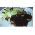 LOMO ASADO CON SALSA DE CEREZAS