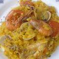 Paella de Pollo con Gambas y Almejas (Tierra y[...]