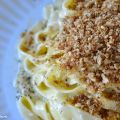 Pasta con salsa de quesos y pangritata