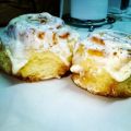 Rollitos de canela con glaseado de queso crema
