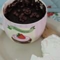BROWNNIE MUG CAKE CON CHIPS DE CHOCOLATE