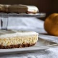 Tarta de queso con ligero glaseado de chocolate[...]