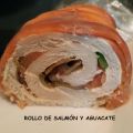ROLLO DE SALMÓN AHUMADO Y AGUACATE