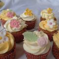 Cupcakes vainilla con merengue suizo
