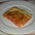 EMPANADA DE HOJALDRE CON BACON, QUESO Y PIÑA