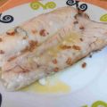 Merluza al horno con ajillos picantones