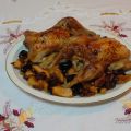 Picantones al horno con manzana y ciruelas