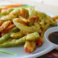 TEMPURA DE VERDURAS CON SALSA DE SOJA Y MIEL