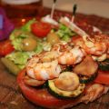 TOSTADA DE VEGETALES Y GAMBAS
