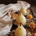 Peras Espaciadas con Salsa de Caramelo