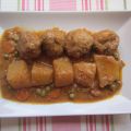 Estofado de albóndigas de ternera con verduras