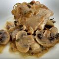 Pollo guisado con champiñones