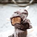 Helado de vainilla y chocolate negro. 