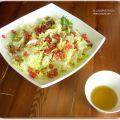 Ensalada con granada y vinagreta de miel.