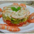TIMBAL DE AGUACATE, TOMATE Y GAMBAS
