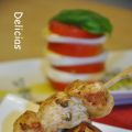 Brocheta de pollo marinado