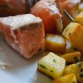 Dados de salmón y patatas