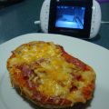 Tosta de embutido y queso
