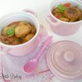 Albóndigas en salsa de tomate con guisantes y[...]