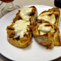 TOSTA DE CHICHARRONES Y QUESO DE ARZÚA ULLOA