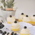 Mini vasitos de lemon curd con crema de yogur y[...]