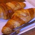 Receta de croissants rellenos de chocolate